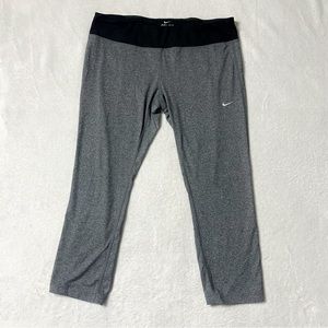 Nike dri-fit gray athletic cropped leggings size XL